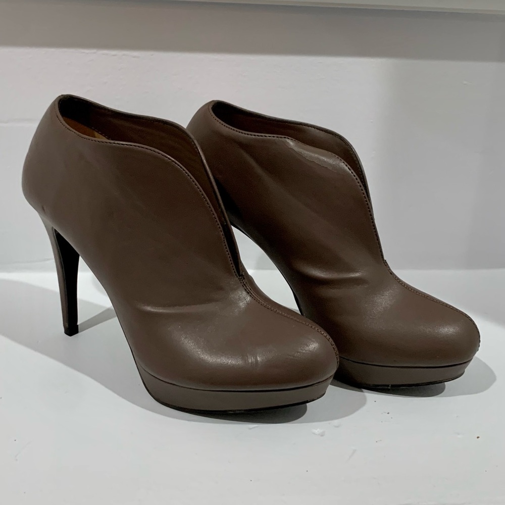 Audrey Brooke Booties 7.5